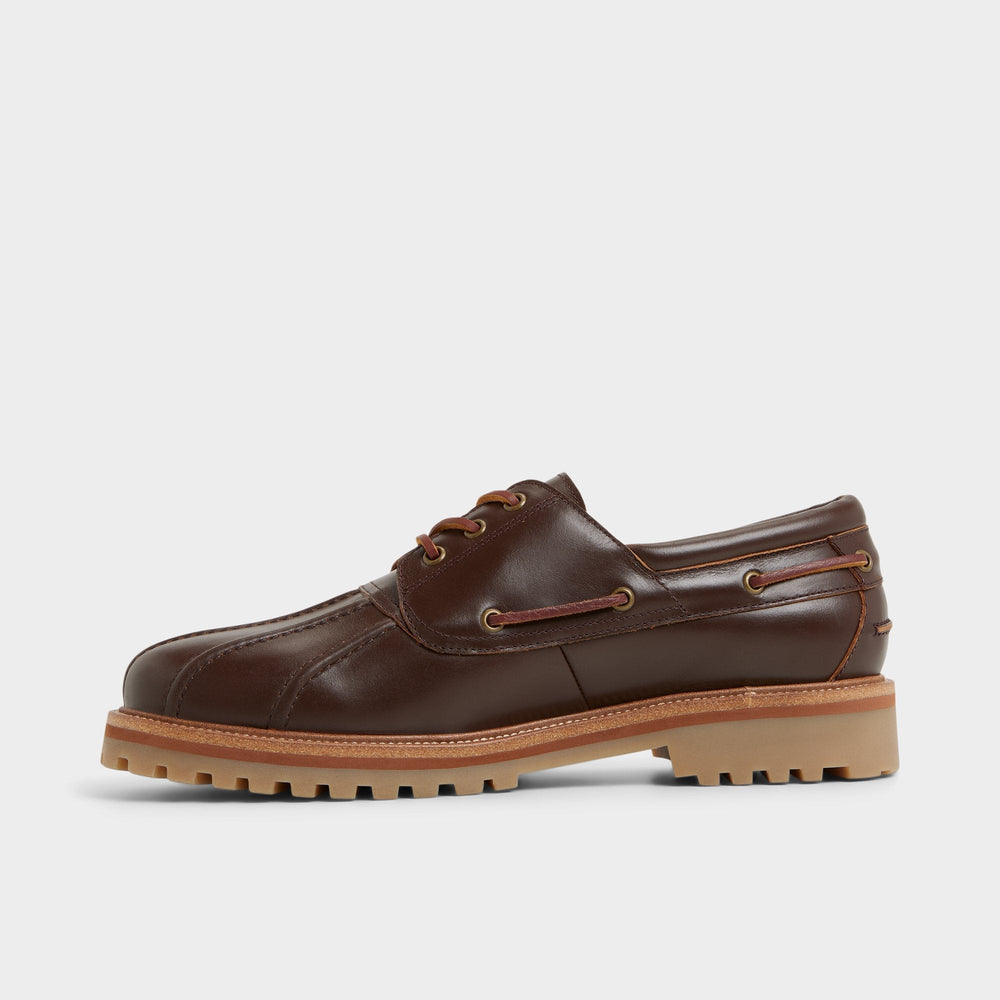 Lug sole Finn in Medium Brown - Boat shoe
