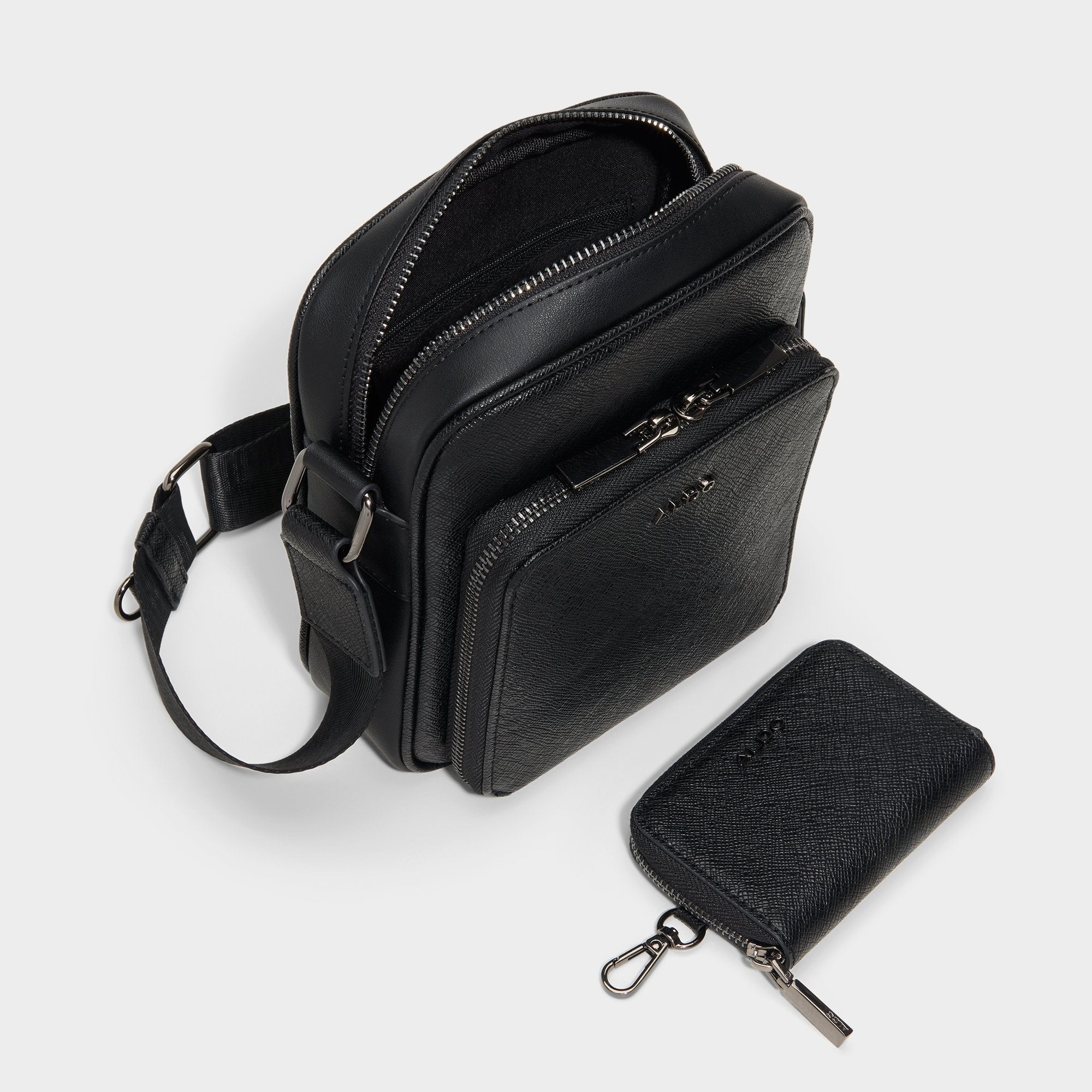 Maximiliann in Other Black - Crossbody bag