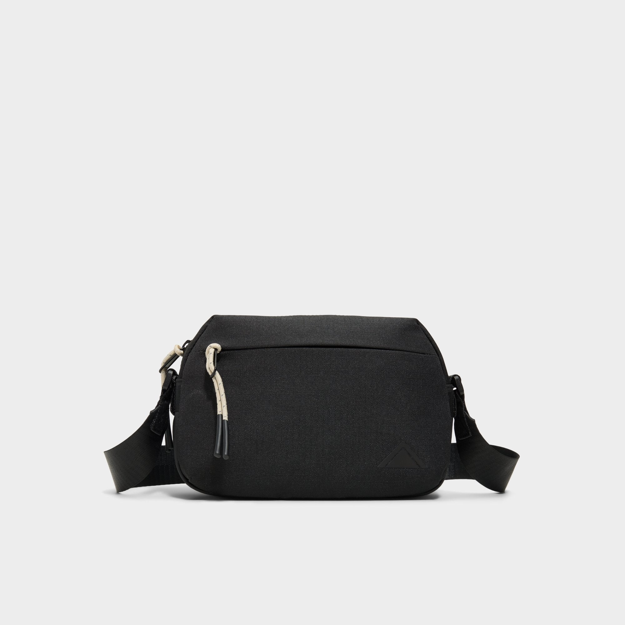 Merimbahh in Black Black - Crossbody bag