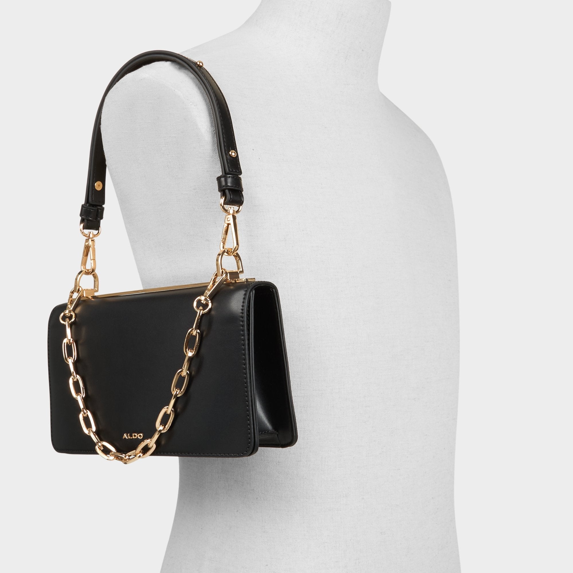 Daboucaa in Black - Crossbody bag
