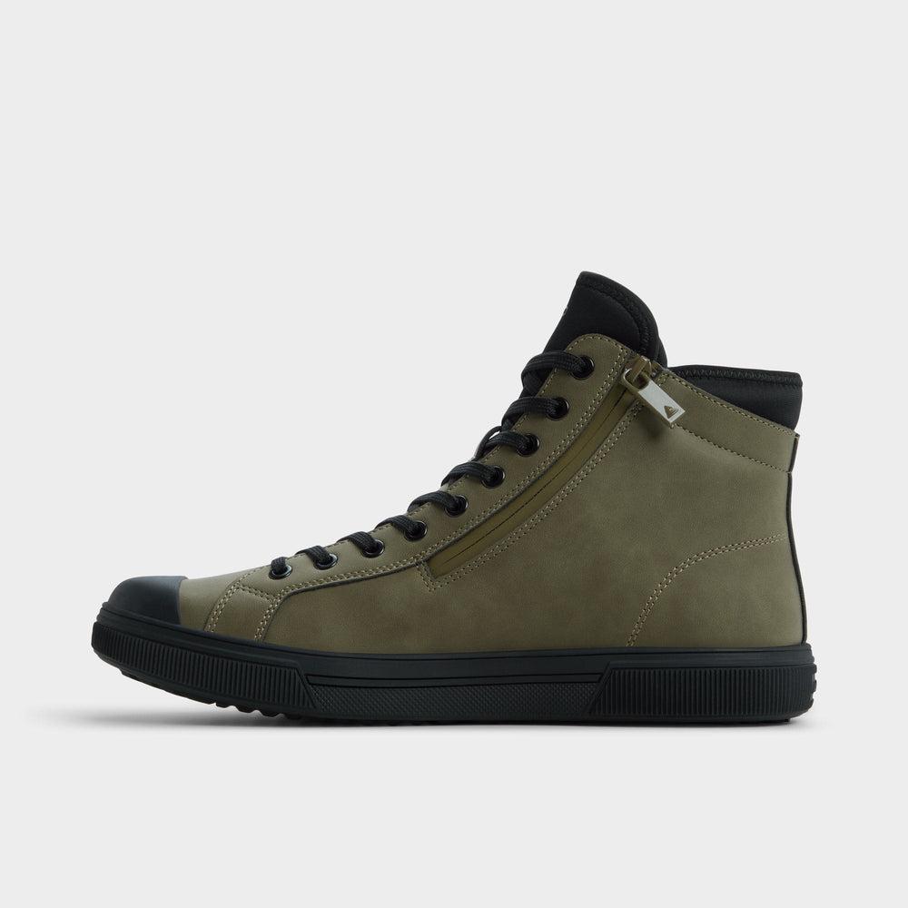 Esttanqueiro in Olive - Lace-up boot Cup sole