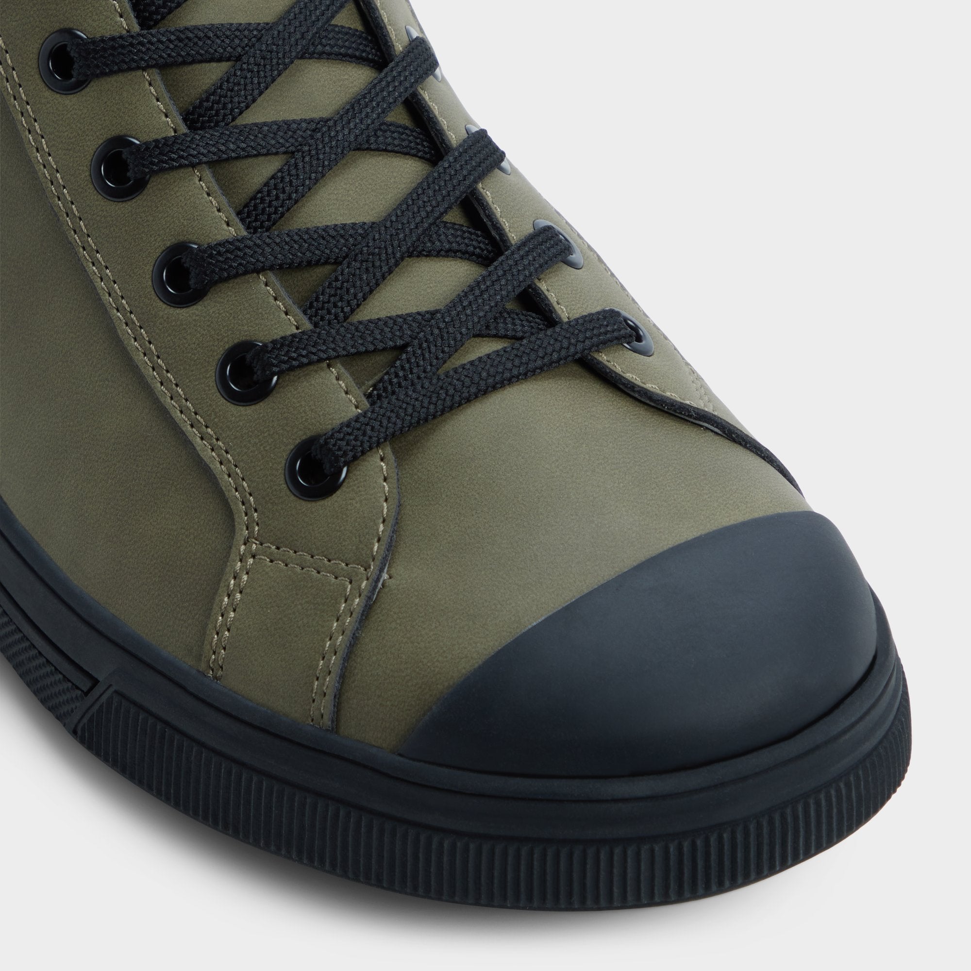 Esttanqueiro in Olive - Lace-up boot Cup sole