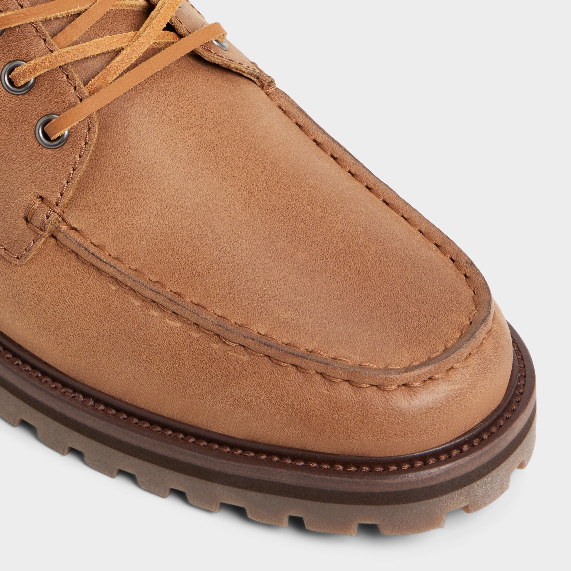 Lug sole Farrell in Cognac - Combat boot